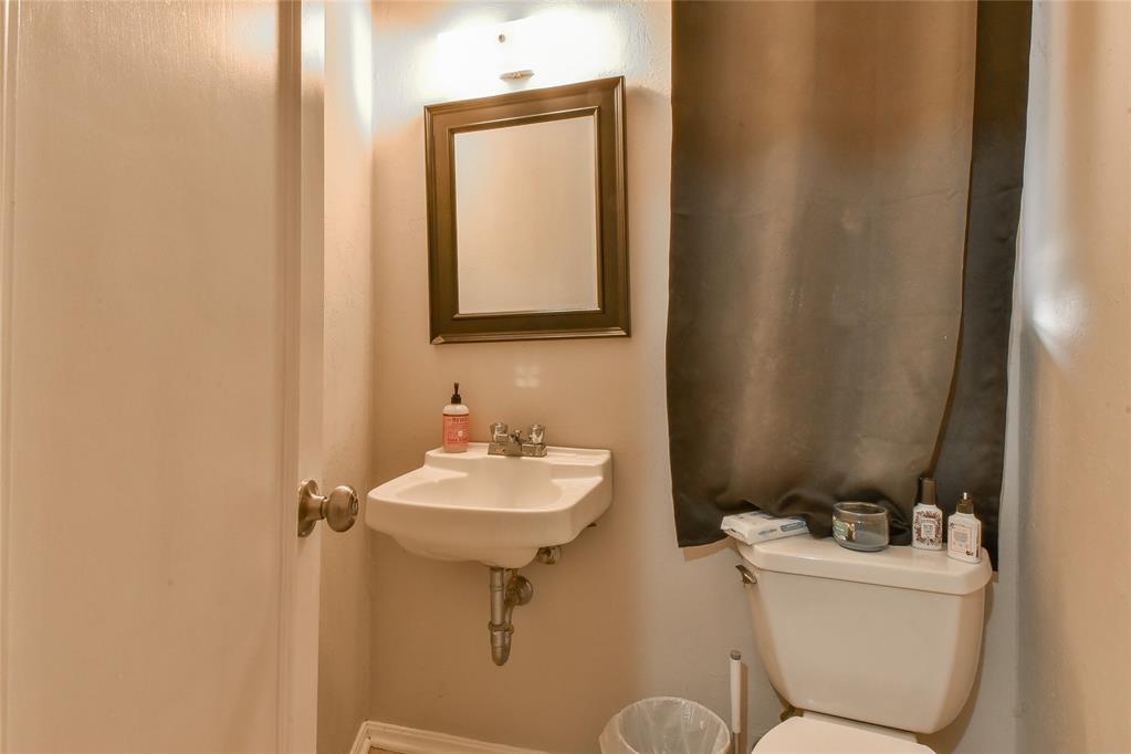 6813 Saint Marys Place Property Photo 31