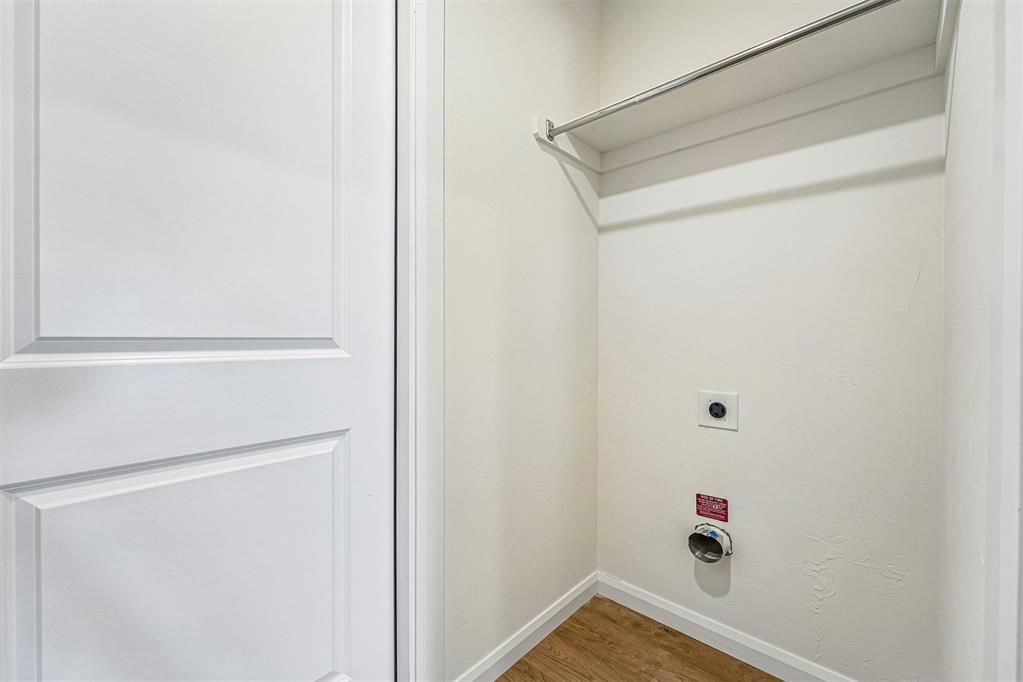 814 Twin Lakes Drive Property Photo 15