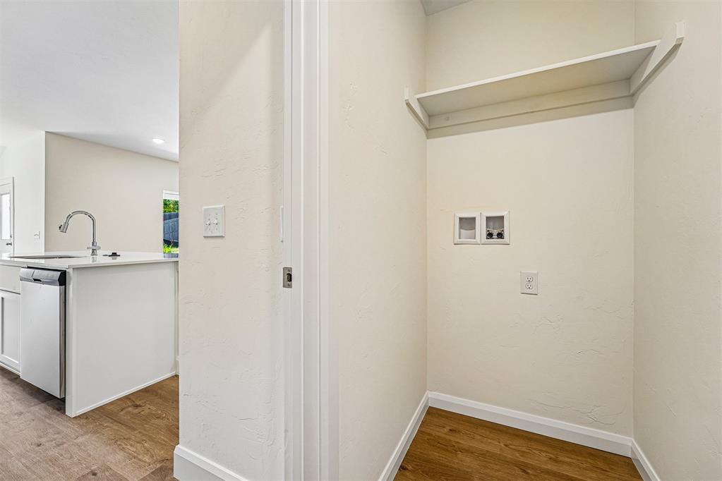 814 Twin Lakes Drive Property Photo 16