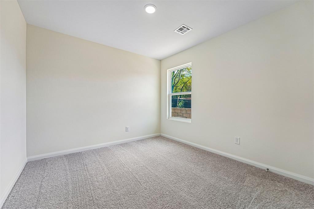 814 Twin Lakes Drive Property Photo 22