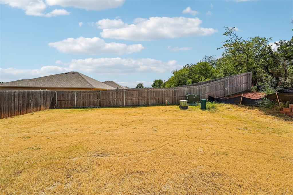 814 Twin Lakes Drive Property Photo 32