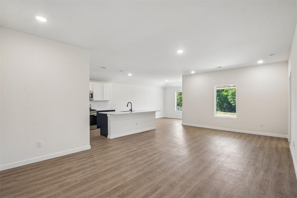 2051 Brush Creek Way Property Photo 5
