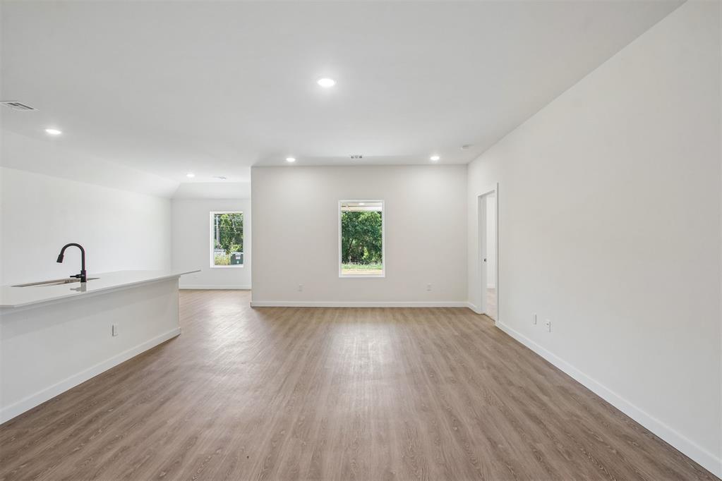 2051 Brush Creek Way Property Photo 6