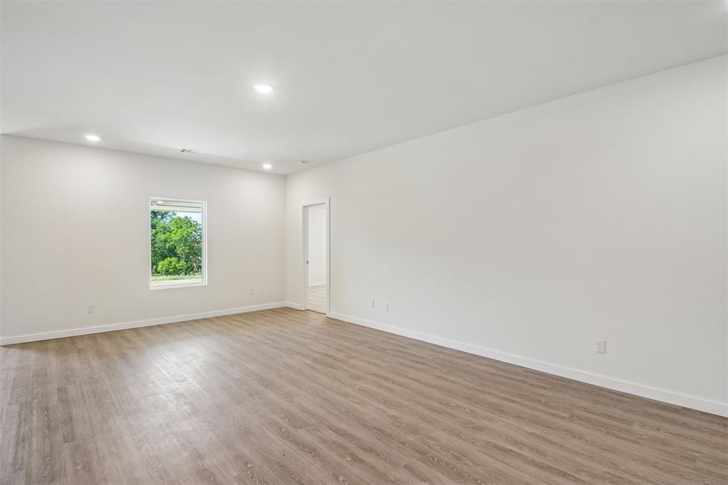 2051 Brush Creek Way Property Photo 7