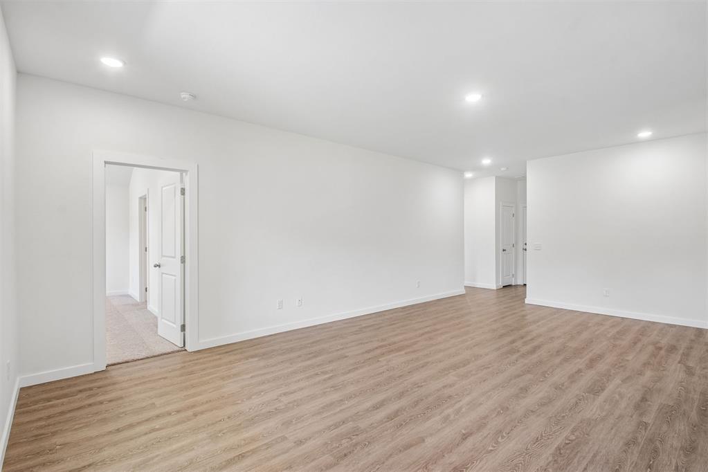 2051 Brush Creek Way Property Photo 9
