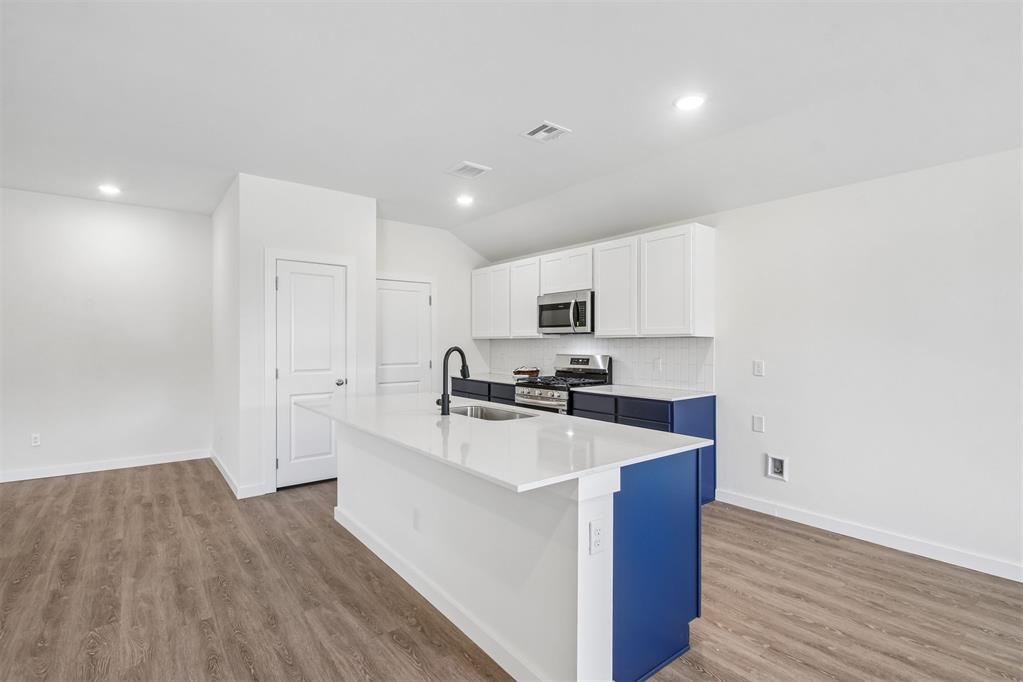 2051 Brush Creek Way Property Photo 10