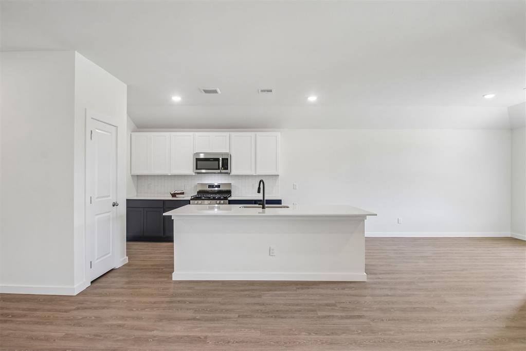 2051 Brush Creek Way Property Photo 11