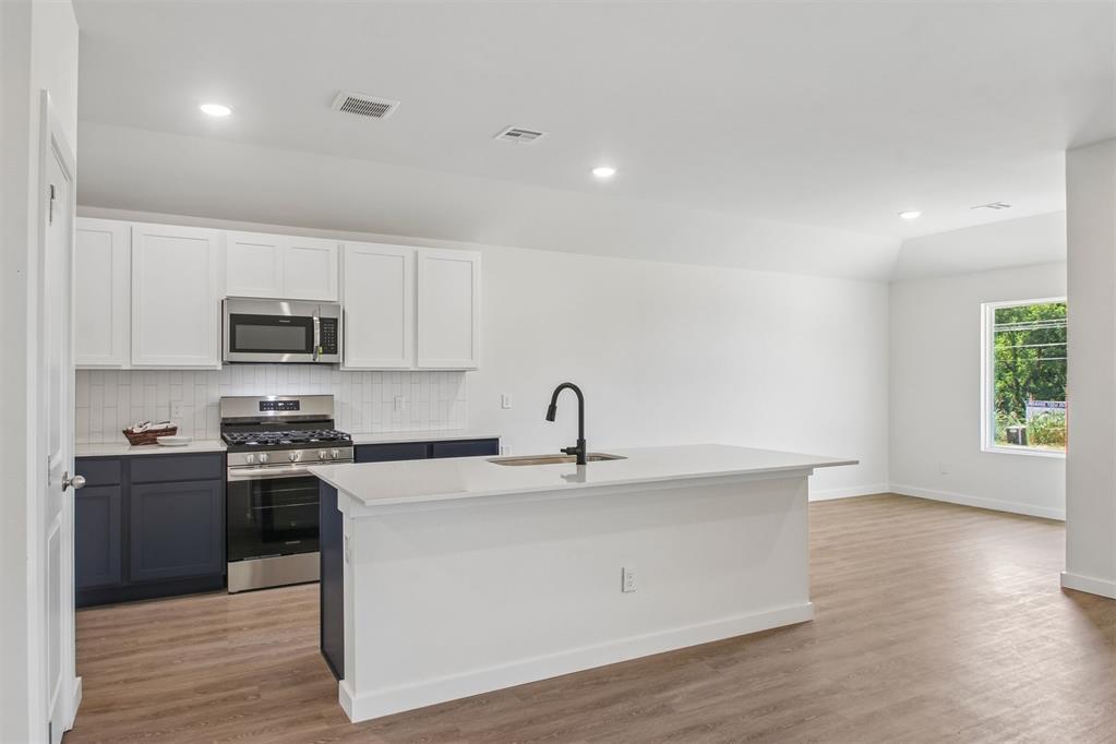 2051 Brush Creek Way Property Photo 12
