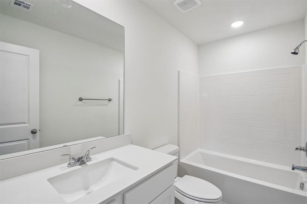 2051 Brush Creek Way Property Photo 17