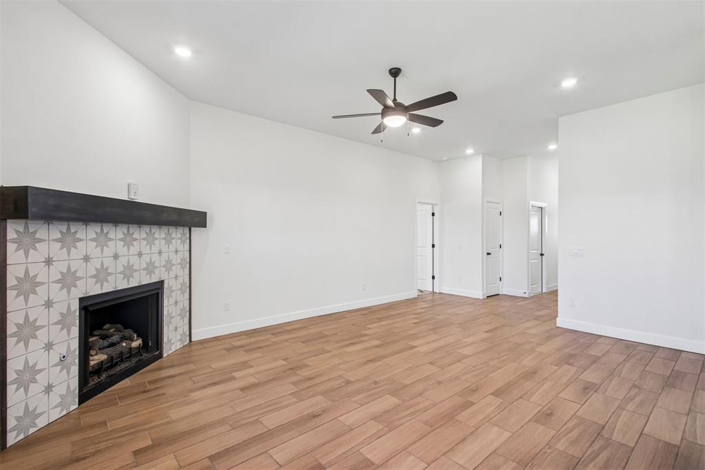 14017 Giverny Avenue Property Photo 6