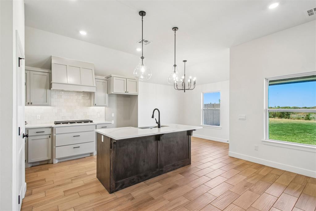14017 Giverny Avenue Property Photo 9