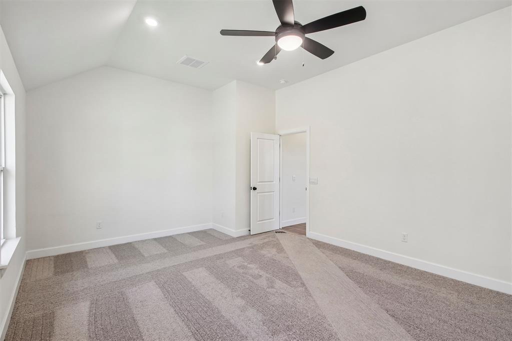14017 Giverny Avenue Property Photo 16