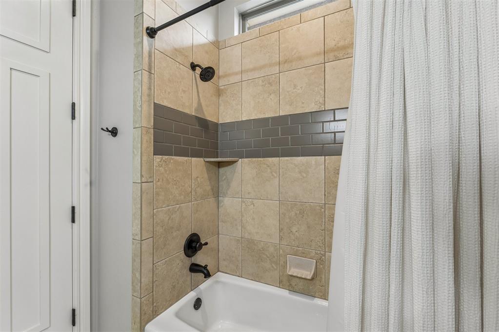 16733 Little Leaf Court Property Photo 29