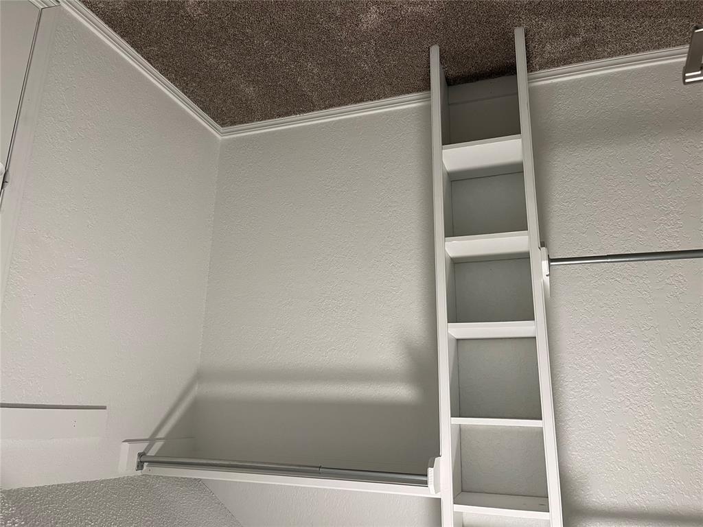 4614 N Evergreen Street Property Photo 9