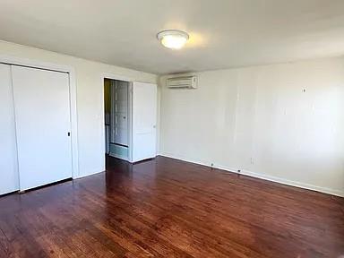 2229 N Gatewood Avenue Property Photo 6
