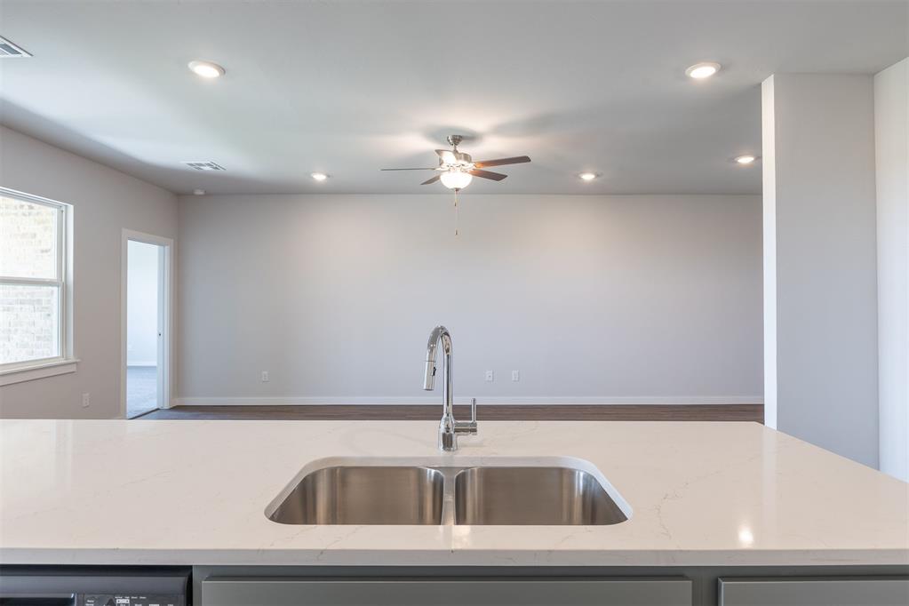 1721 Elm Circle Property Photo 10