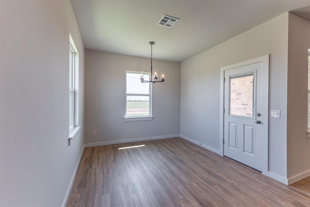 1721 Elm Circle Property Photo 14