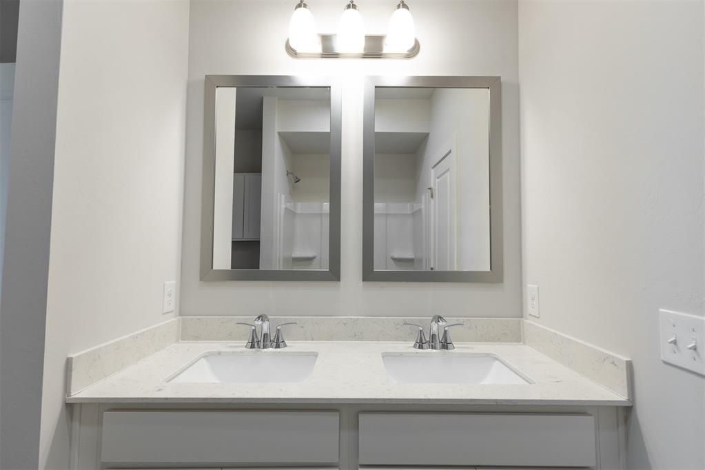 1721 Elm Circle Property Photo 25