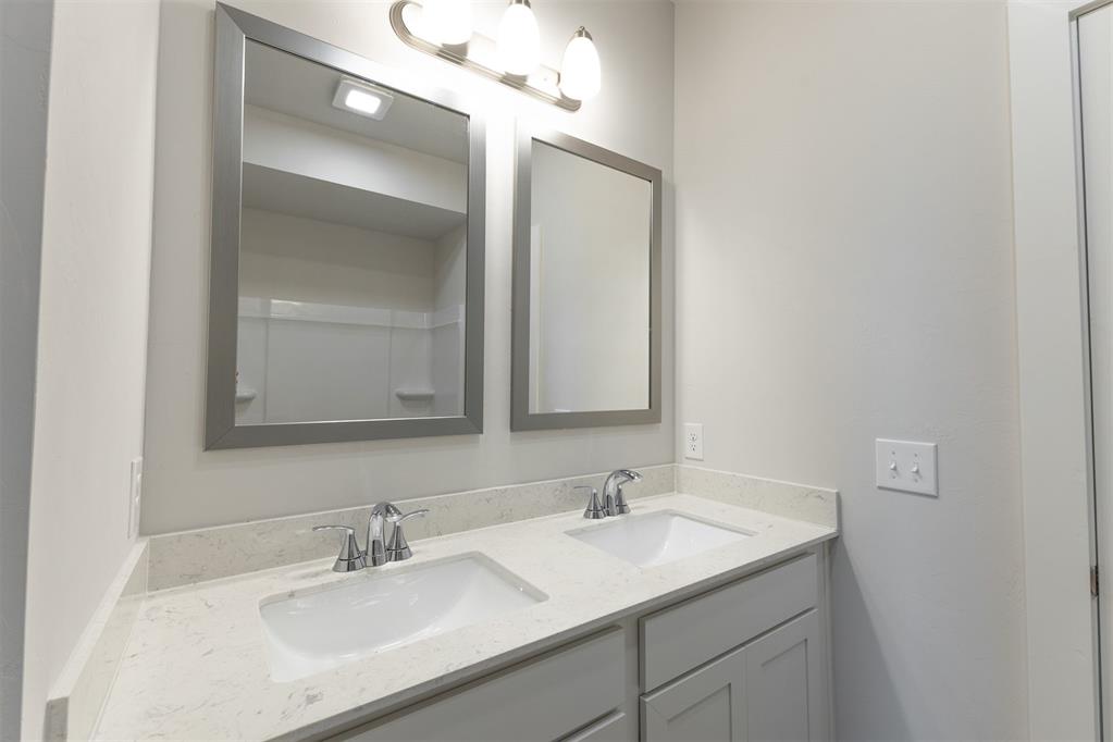 1721 Elm Circle Property Photo 26