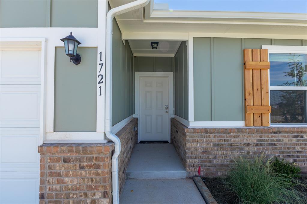 1721 Elm Circle Property Photo 37
