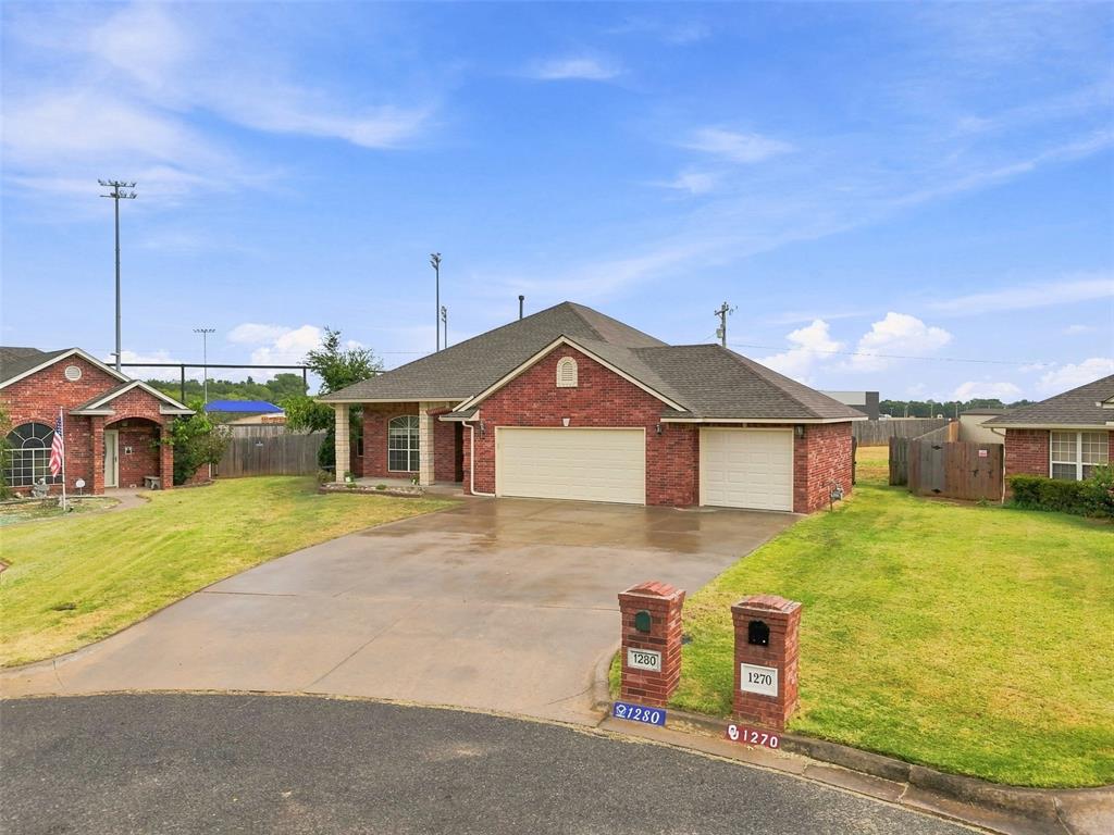 1280 Douglas Circle Property Photo 6