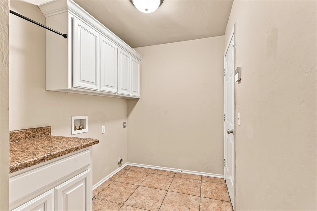 1280 Douglas Circle Property Photo 14