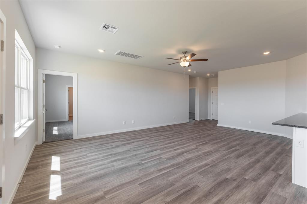 1725 Elm Circle Property Photo 14