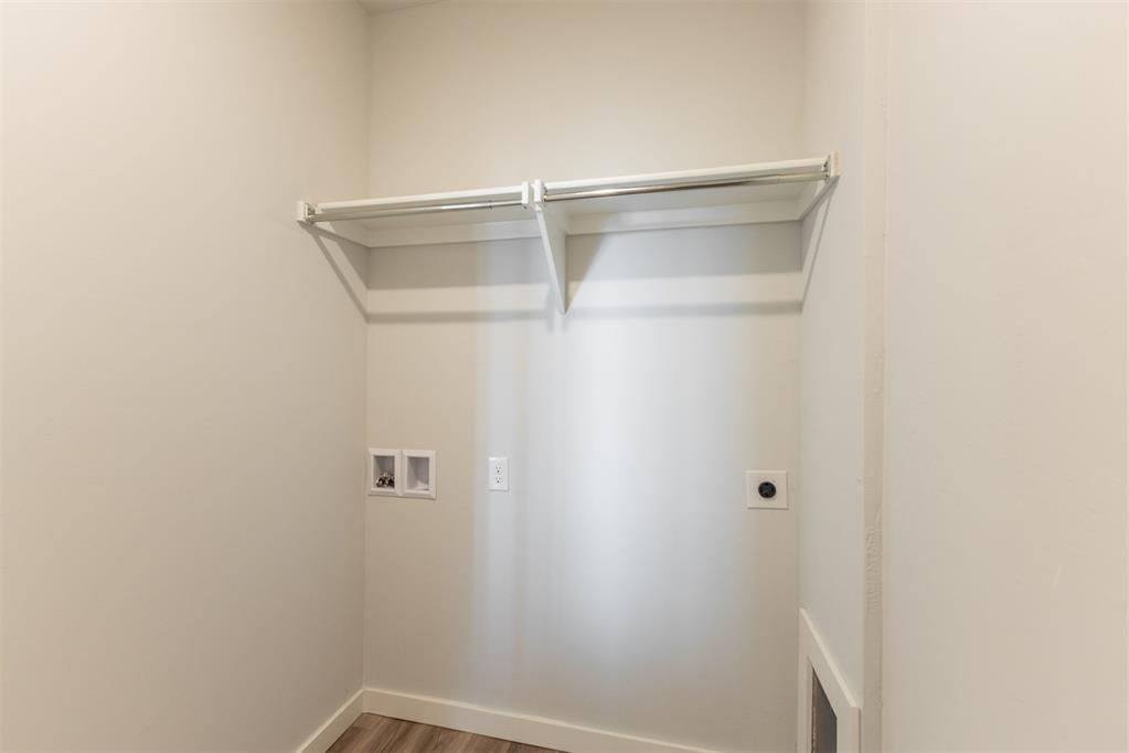 1725 Elm Circle Property Photo 31