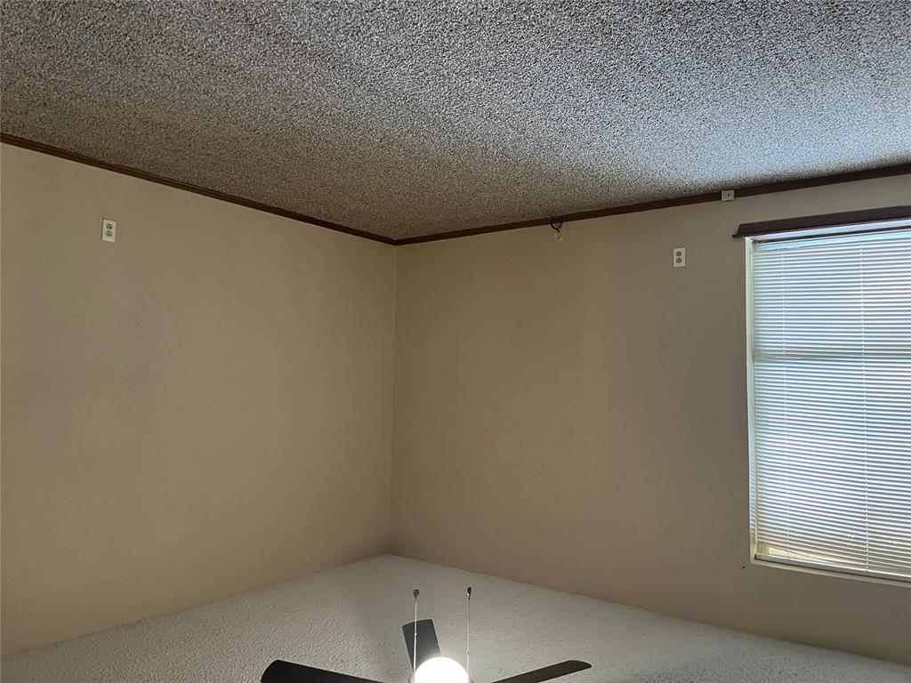 10329 Exter Avenue Property Photo 5