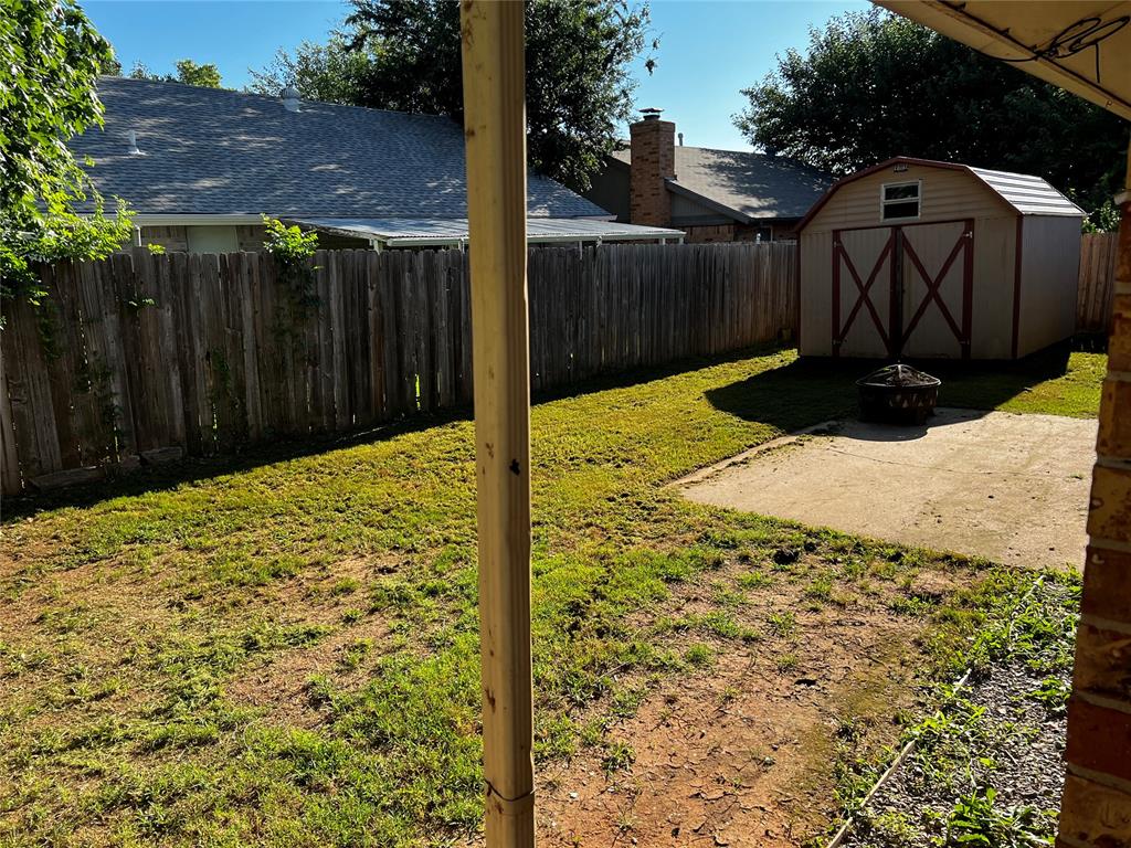 10329 Exter Avenue Property Photo 9