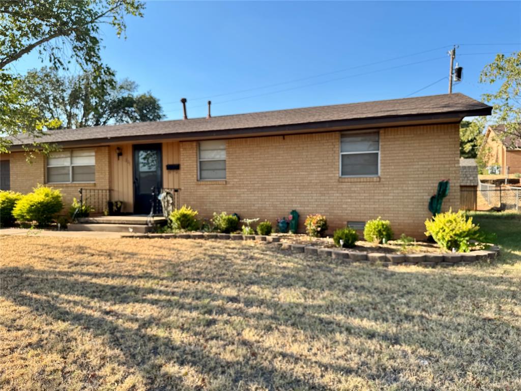 901 E Kee Street Property Photo 2