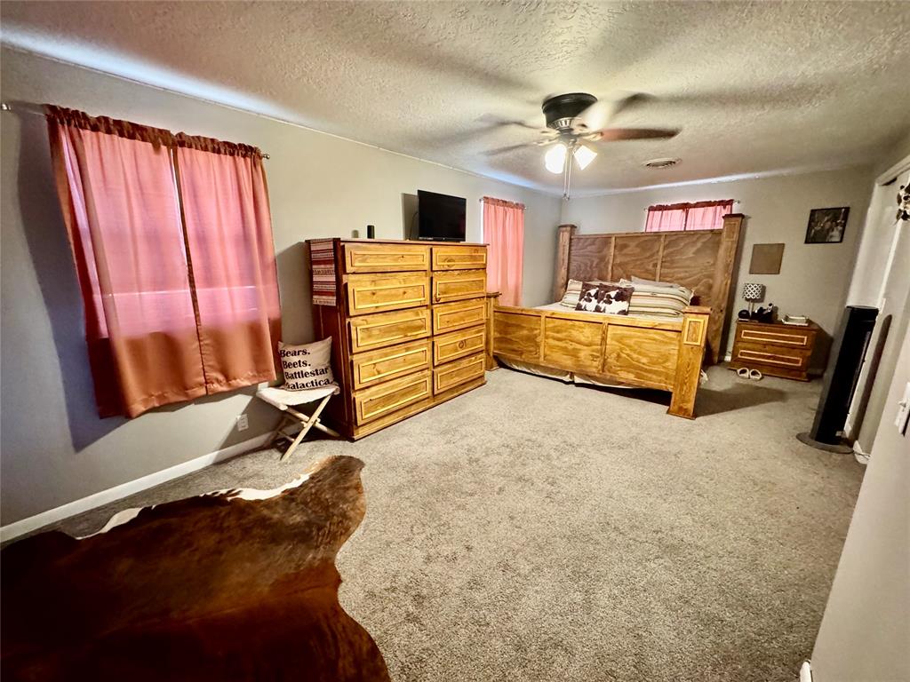 901 E Kee Street Property Photo 5