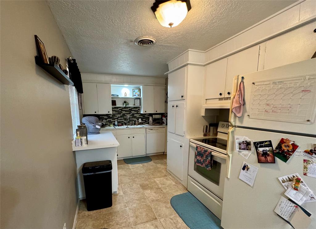 901 E Kee Street Property Photo 12