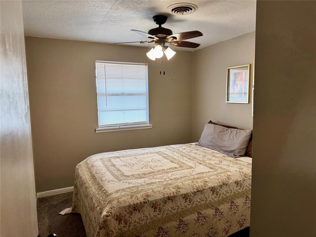 901 E Kee Street Property Photo 24