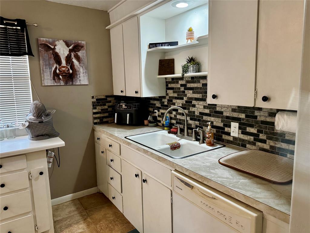 901 E Kee Street Property Photo 30