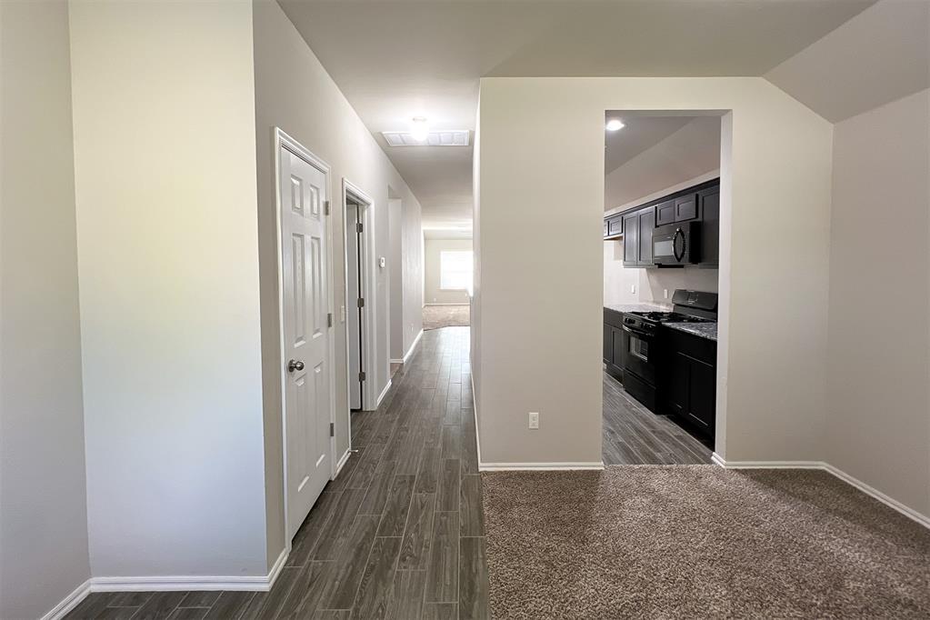 1246531 Property Photo 4