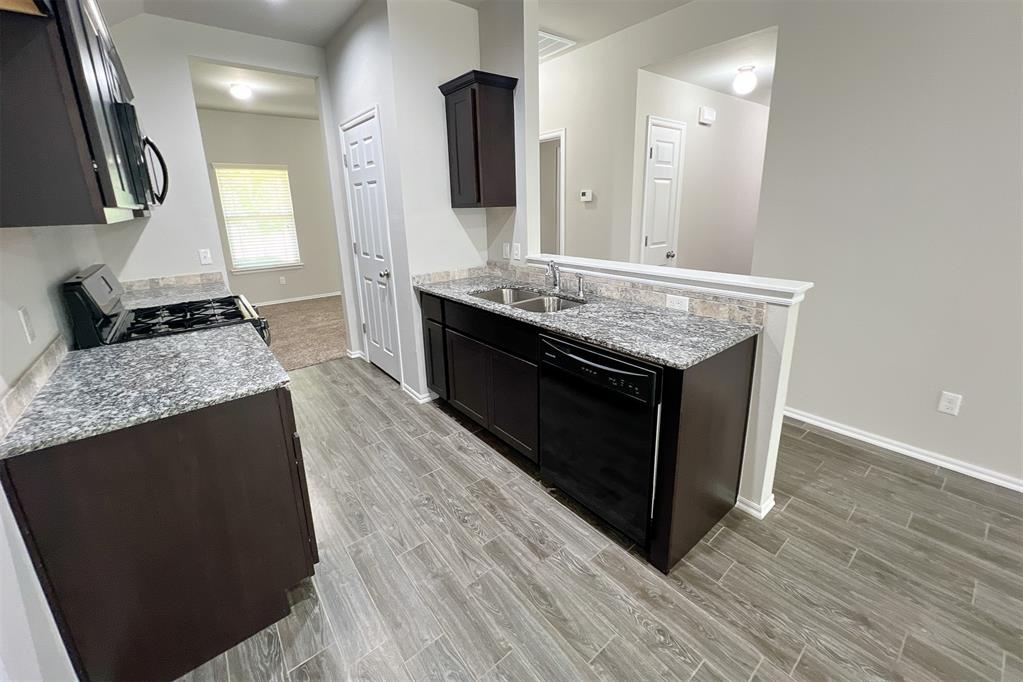 1246531 Property Photo 9