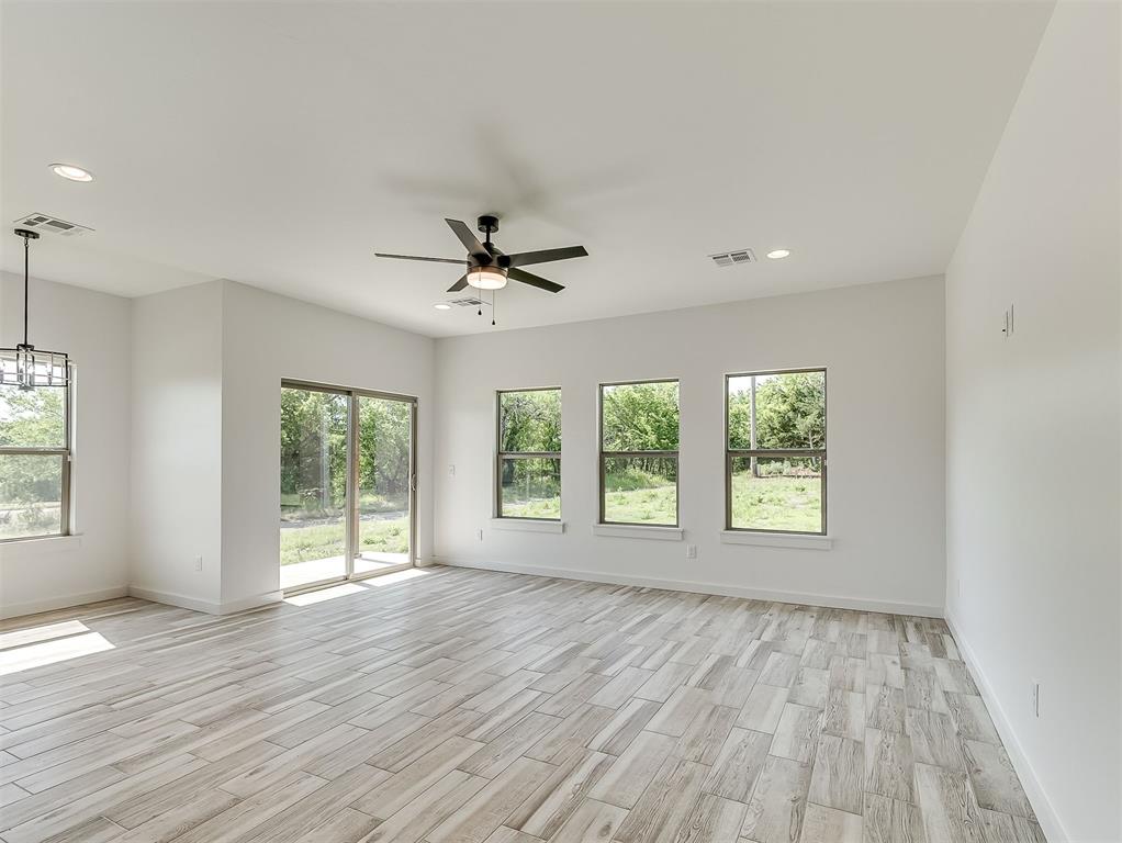 1925 E Springer Avenue Property Photo 8