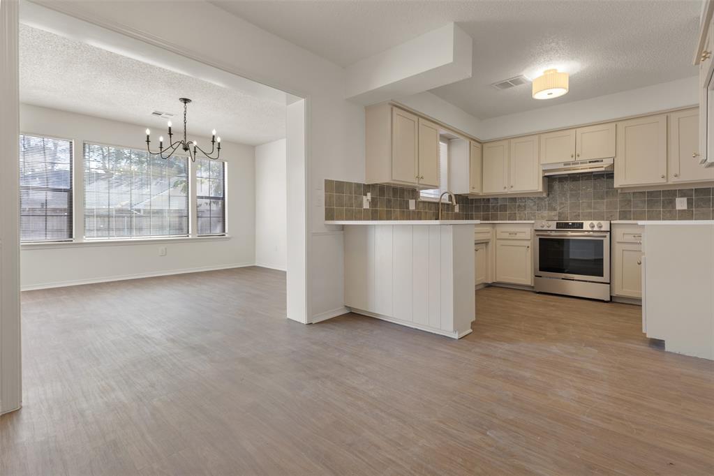 1104 Juno Circle Property Photo 6