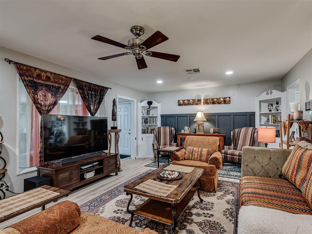 2620 Abbey Road Property Photo 5