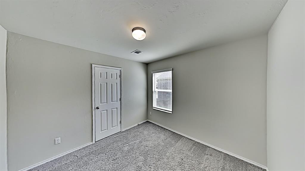 309 Blue Drive Property Photo 13