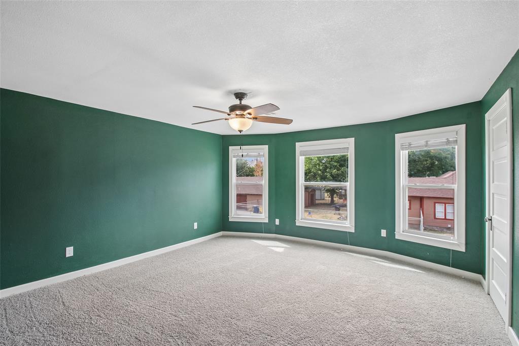 537 S Miles Avenue Property Photo 6