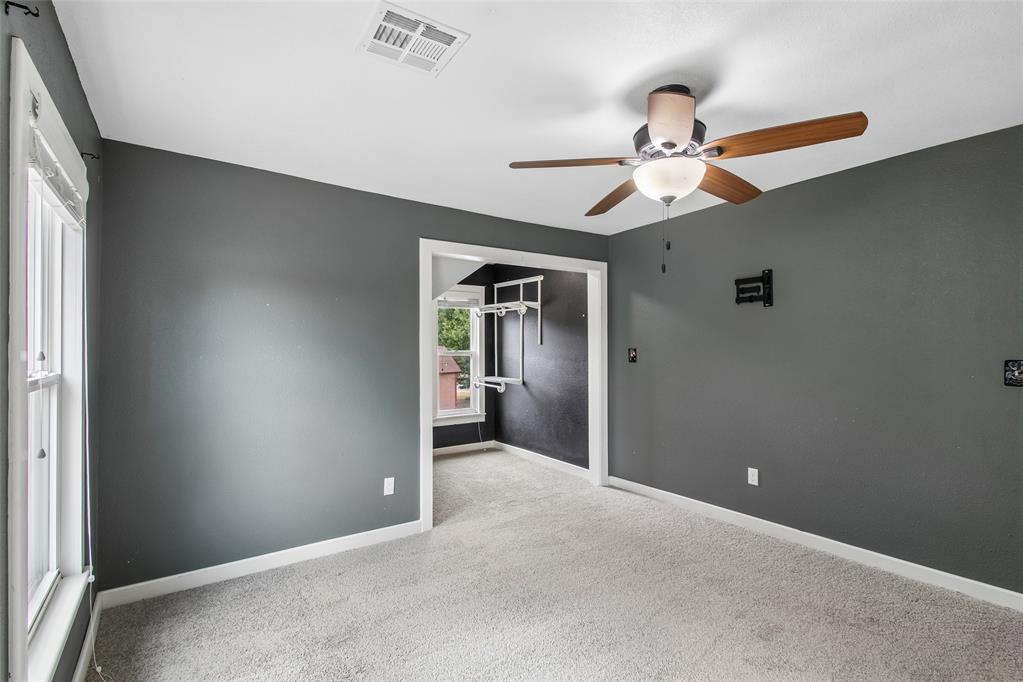 537 S Miles Avenue Property Photo 8