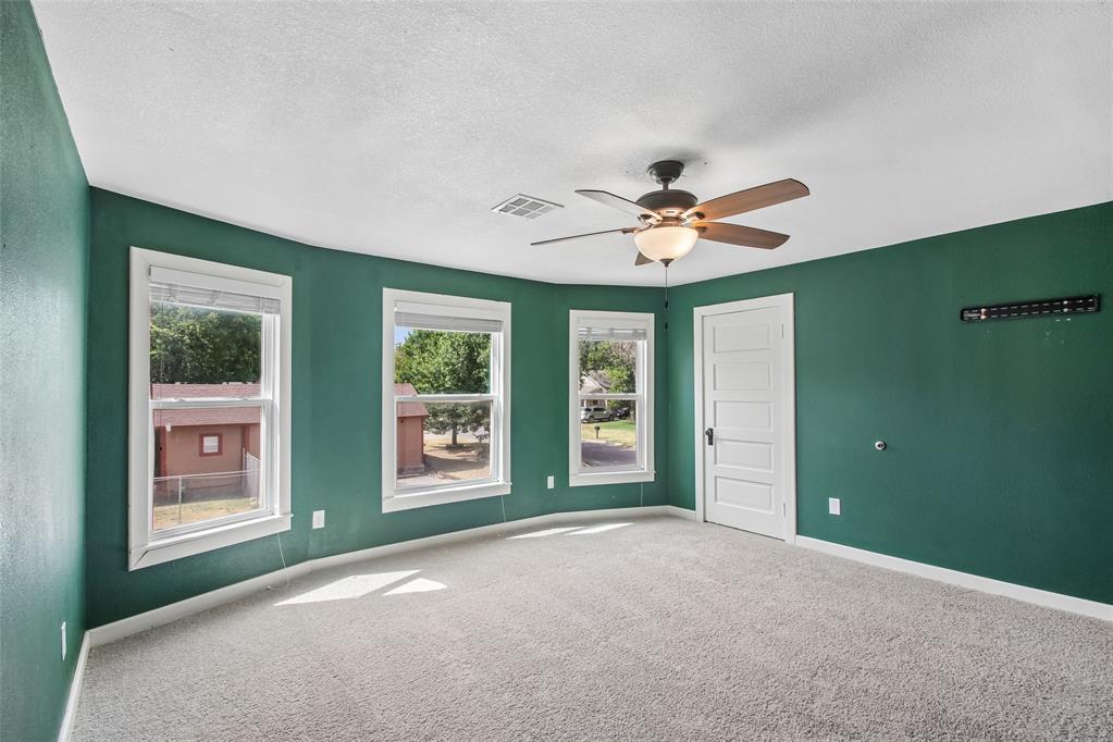 537 S Miles Avenue Property Photo 14