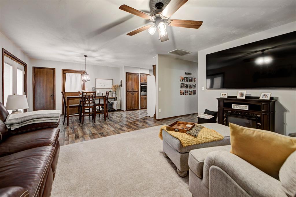 201 Holbrook Drive Property Photo 14