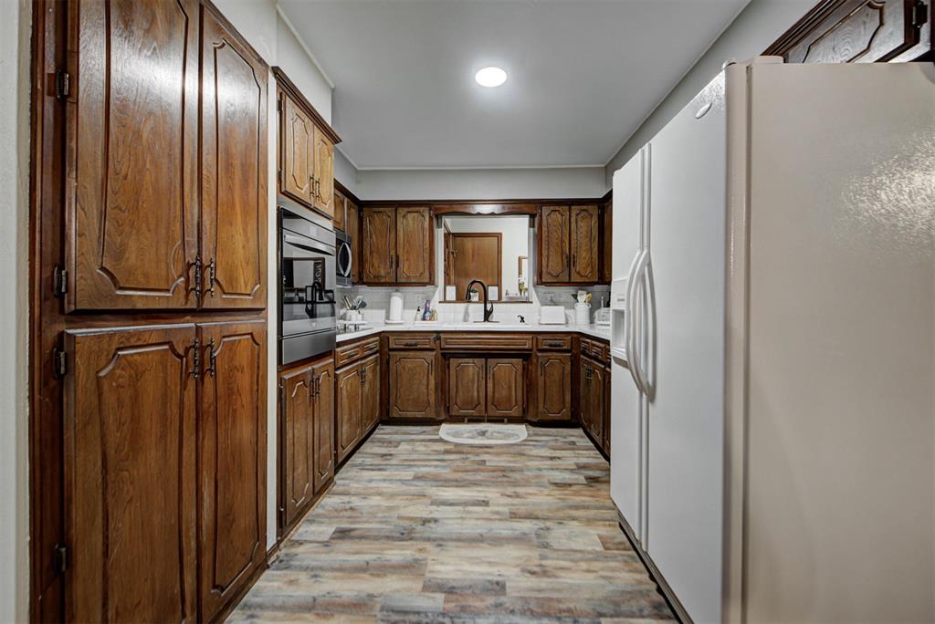 201 Holbrook Drive Property Photo 19