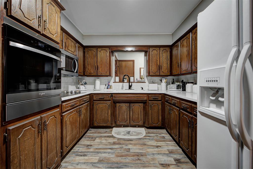 201 Holbrook Drive Property Photo 22