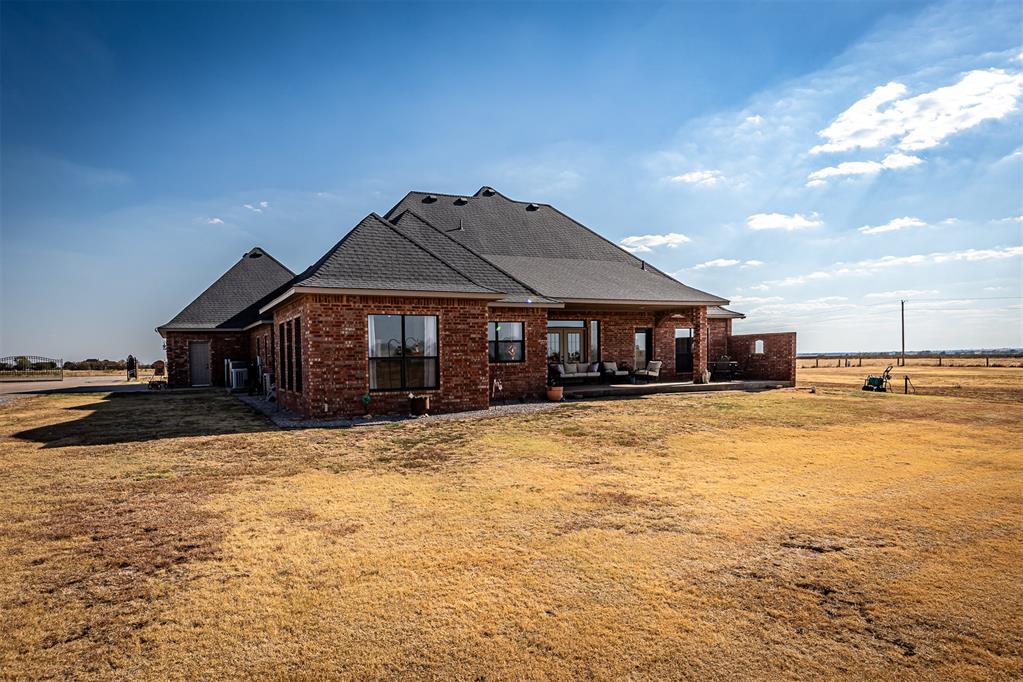 203 Soleil Drive Property Photo 6