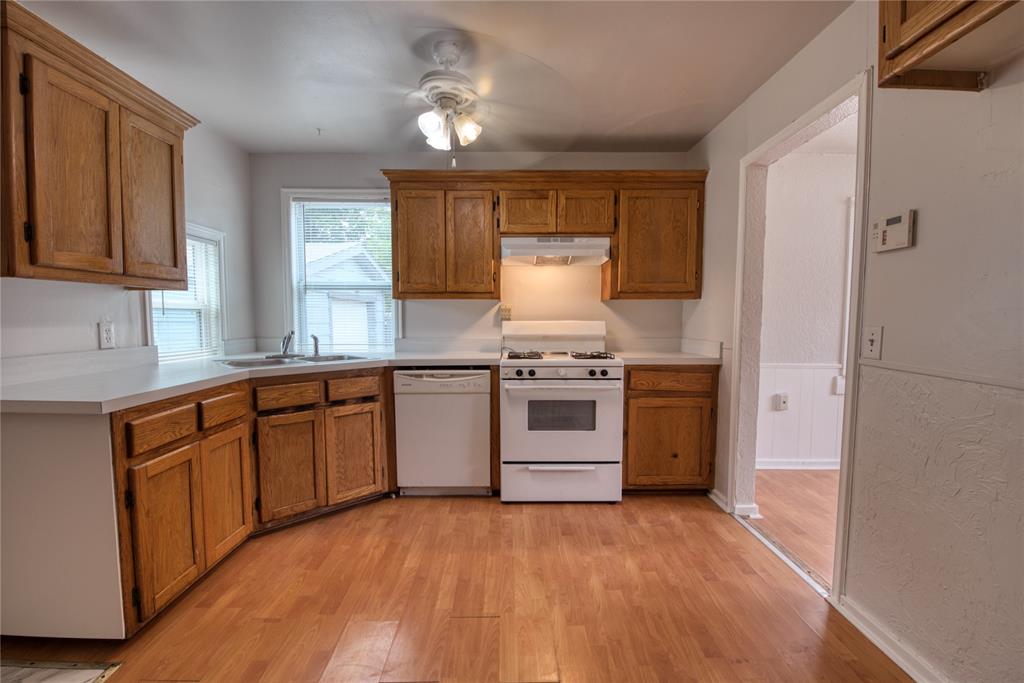 414 Reed Place Property Photo 4