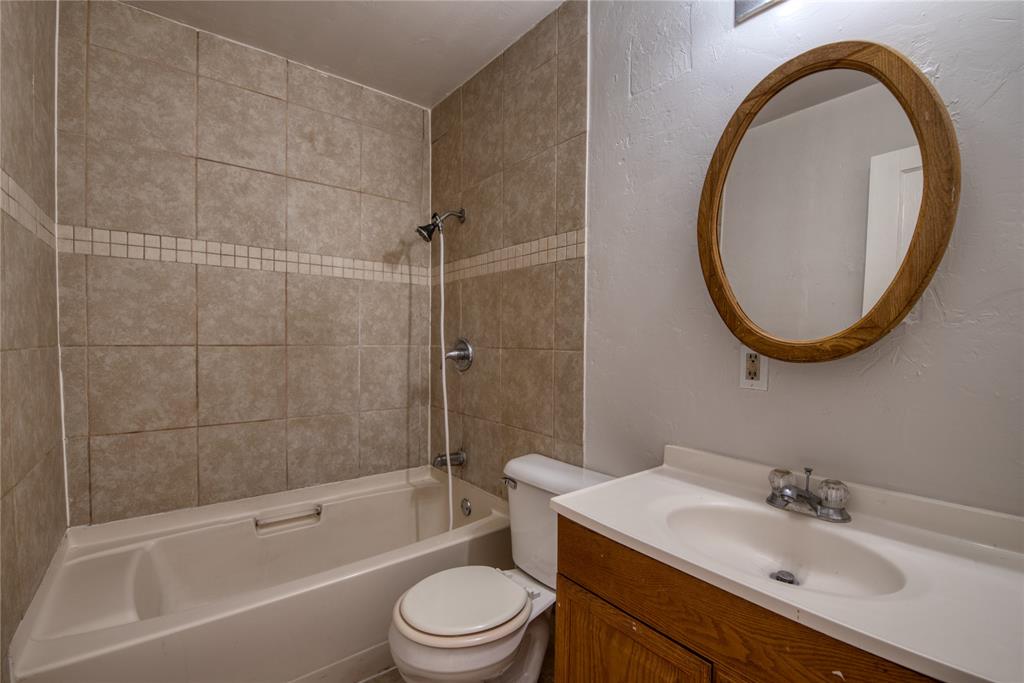 414 Reed Place Property Photo 8